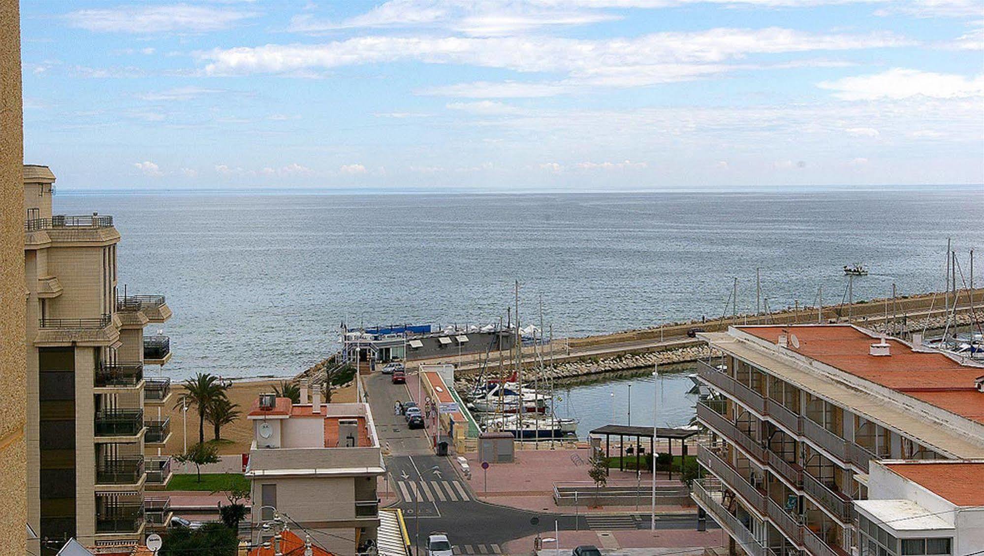 Apartamentos Turisticos Biarritz - Bloque I Гандия Екстериор снимка