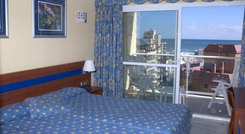 Apartamentos Turisticos Biarritz - Bloque I Гандия Екстериор снимка