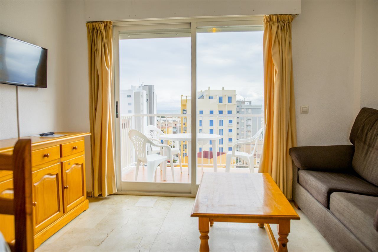Apartamentos Turisticos Biarritz - Bloque I Гандия Екстериор снимка