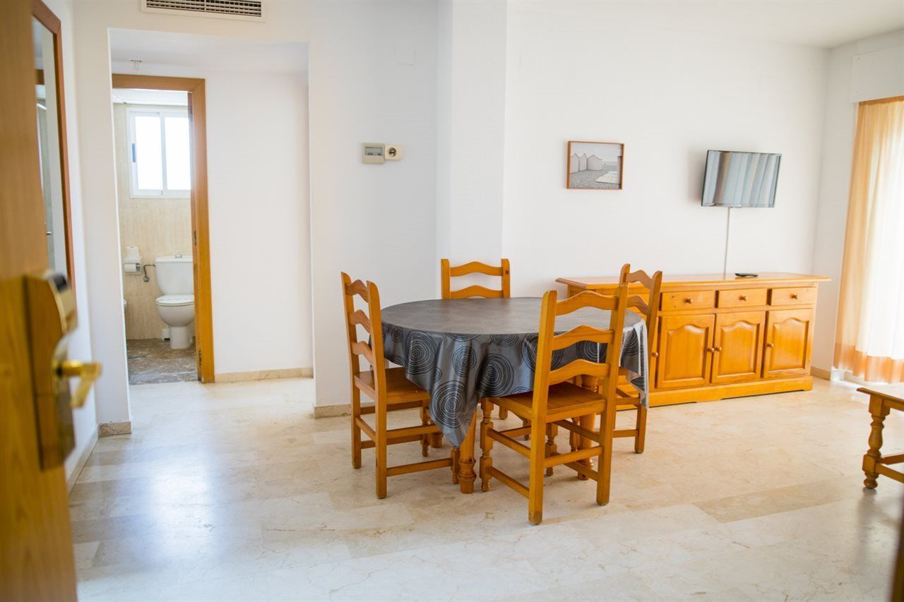 Apartamentos Turisticos Biarritz - Bloque I Гандия Екстериор снимка